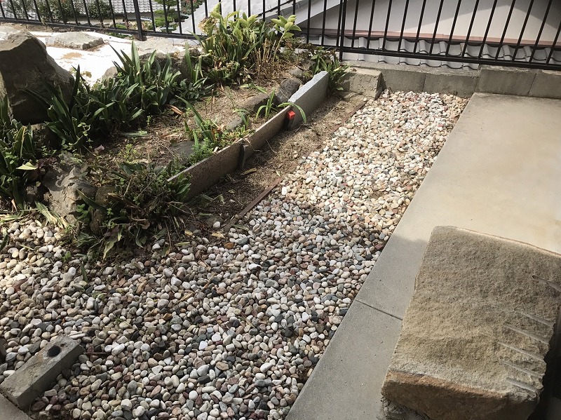 本日は賃貸管理物件の庭、草抜きを行いました☆